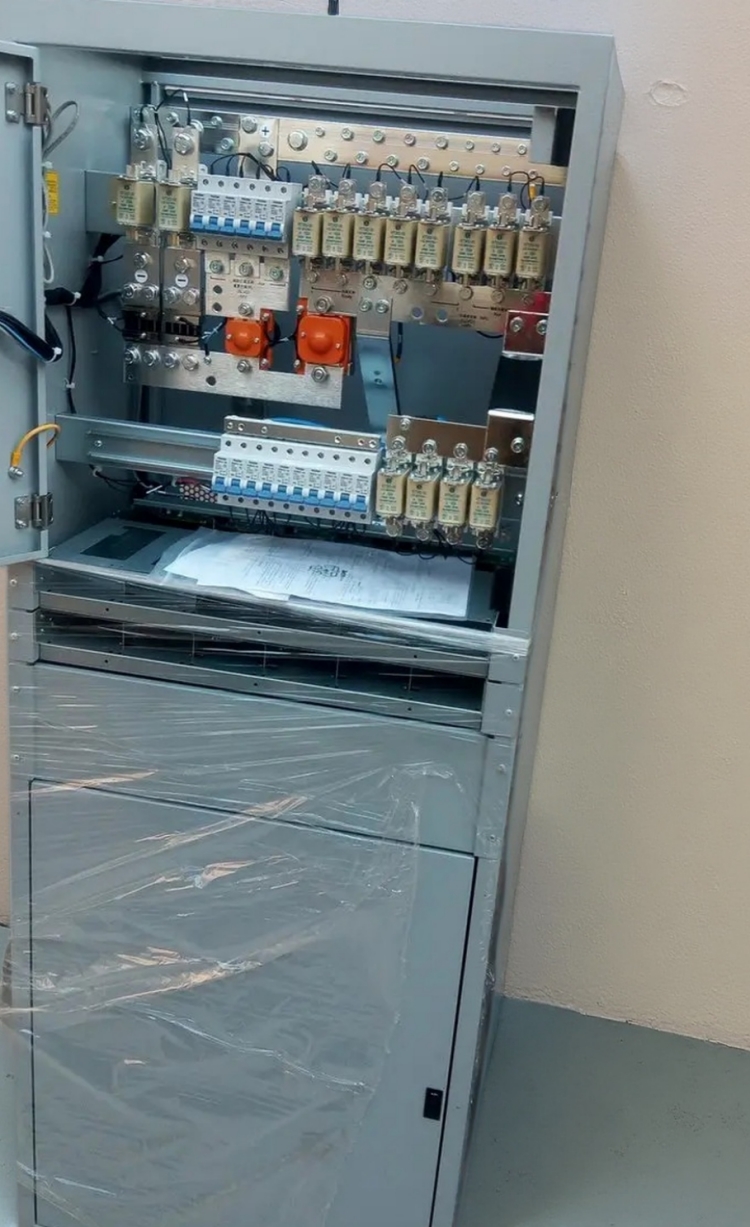 艾默生通信电源维谛高频开关电源NetSure731 CC2-X3 室内高频通信开关电源机柜.jpg.jpg 艾默生通信电源维谛高频开关电源NetSure731 CC2-X3 室内高频通信开关电源机柜.jpg.jpg